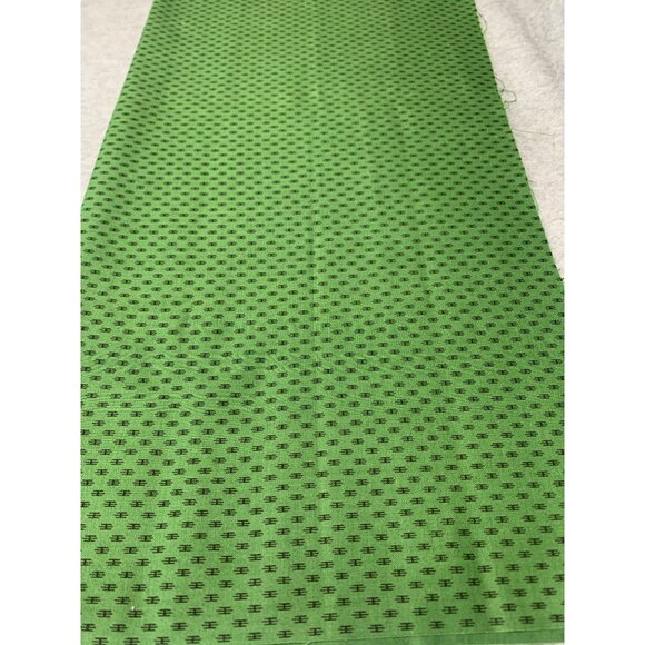Green Cotton Fabric Tiny Dashes Pattern 18"x22" Crafts Sewing DIY Projects - Picture 5 of 7